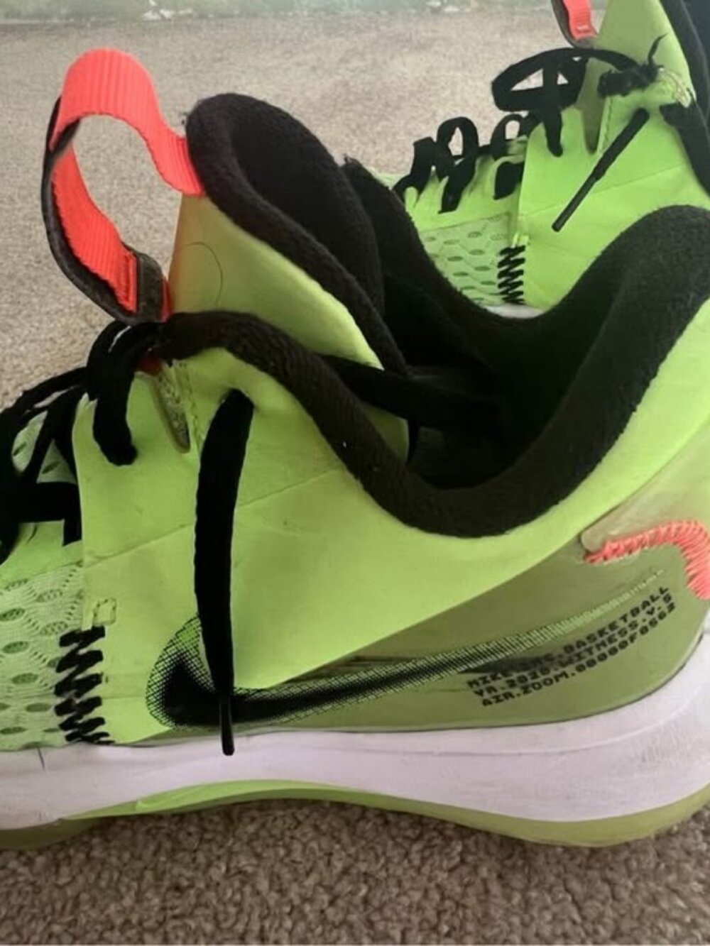 Nike LeBron Witness 5 Grinch Basketball Shoes Mens US 8.5